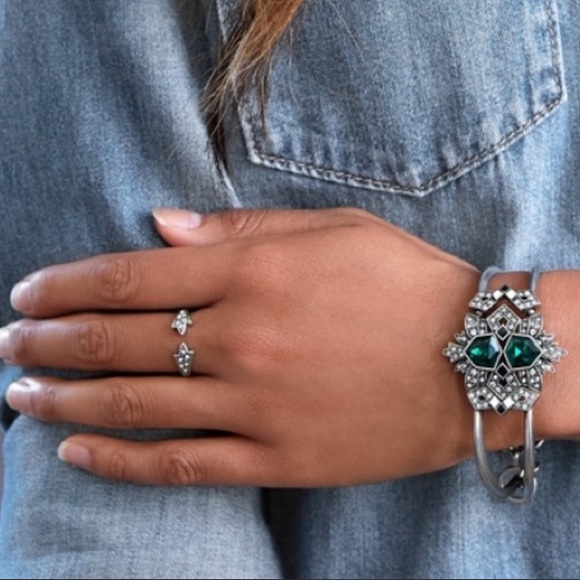 Chloe + Isabel Maven Adjustable Open Talon Ring - Picture 7 of 7